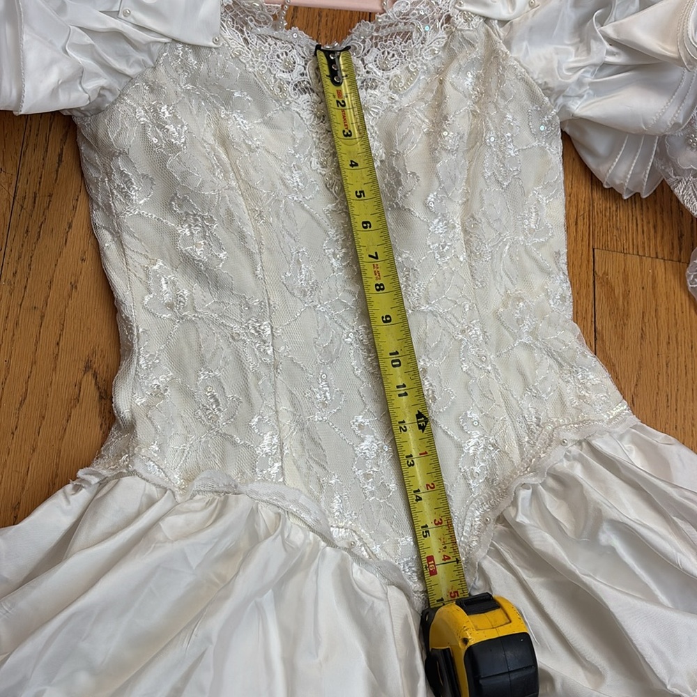 Vintage 80’s Wedding Dress lace and heart bow accents - Picture 13 of 16